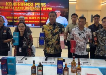 Polisi Gagalkan Peredaran Ribuan Mikol Tanpa Izin Surat Edar