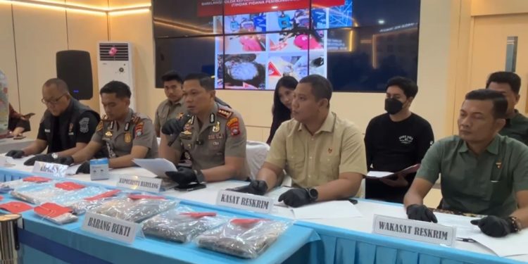 Polisi Beberkan Kronologi dan motif kasus pembunuhan di Sei Beduk (foto: dnd)